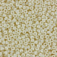 Miyuki rocailles Perlen 11/0 - Opaque ivory luster 11-440